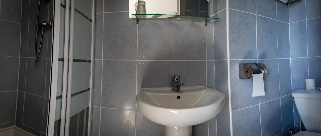 Hotel De La Gare Châteauroux エクステリア 写真