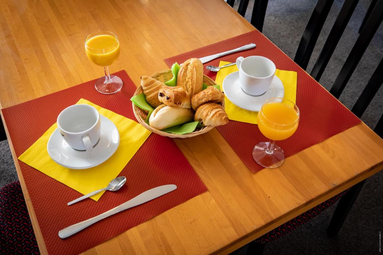 Hotel De La Gare Châteauroux エクステリア 写真