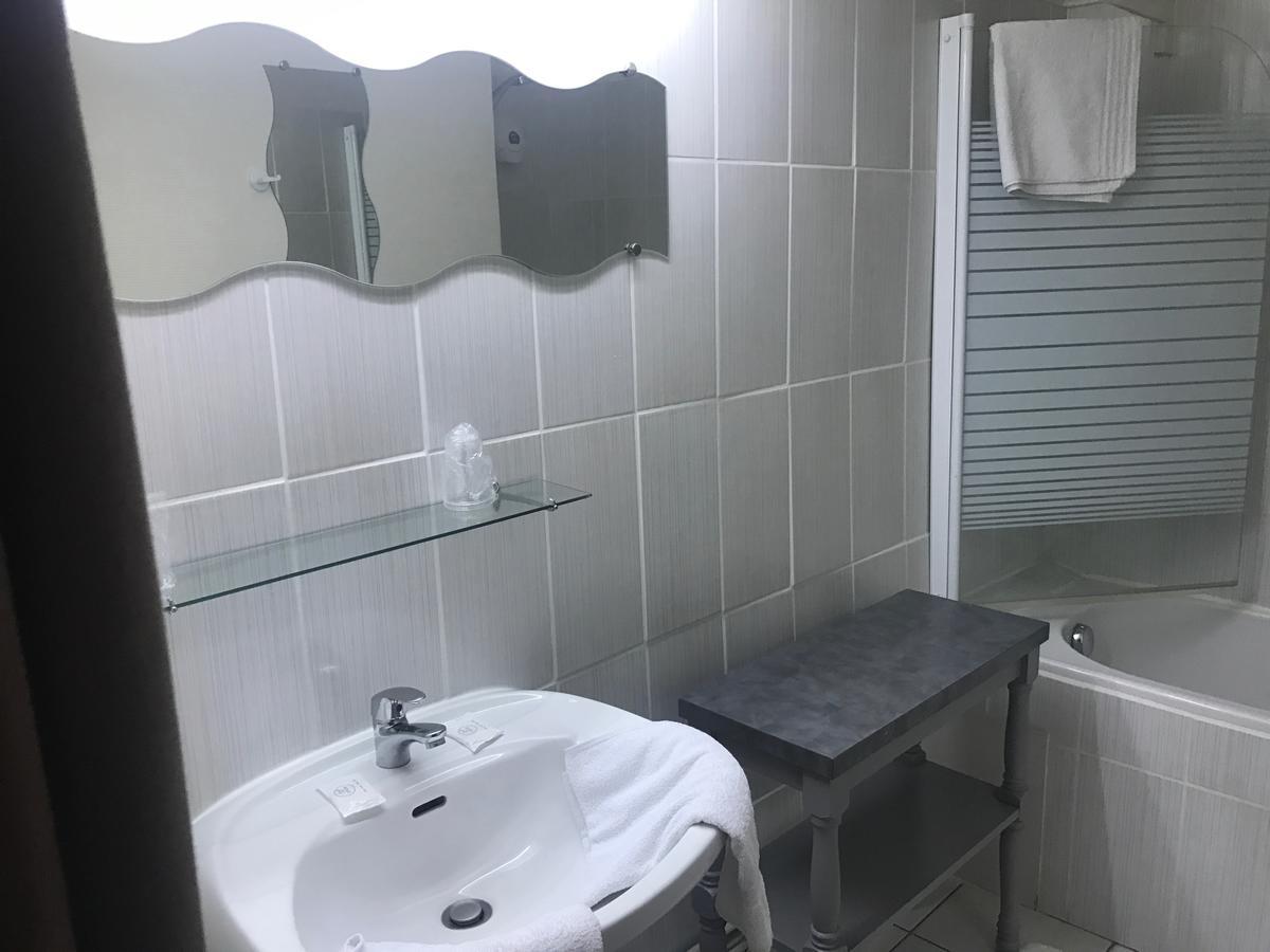 Hotel De La Gare Châteauroux エクステリア 写真